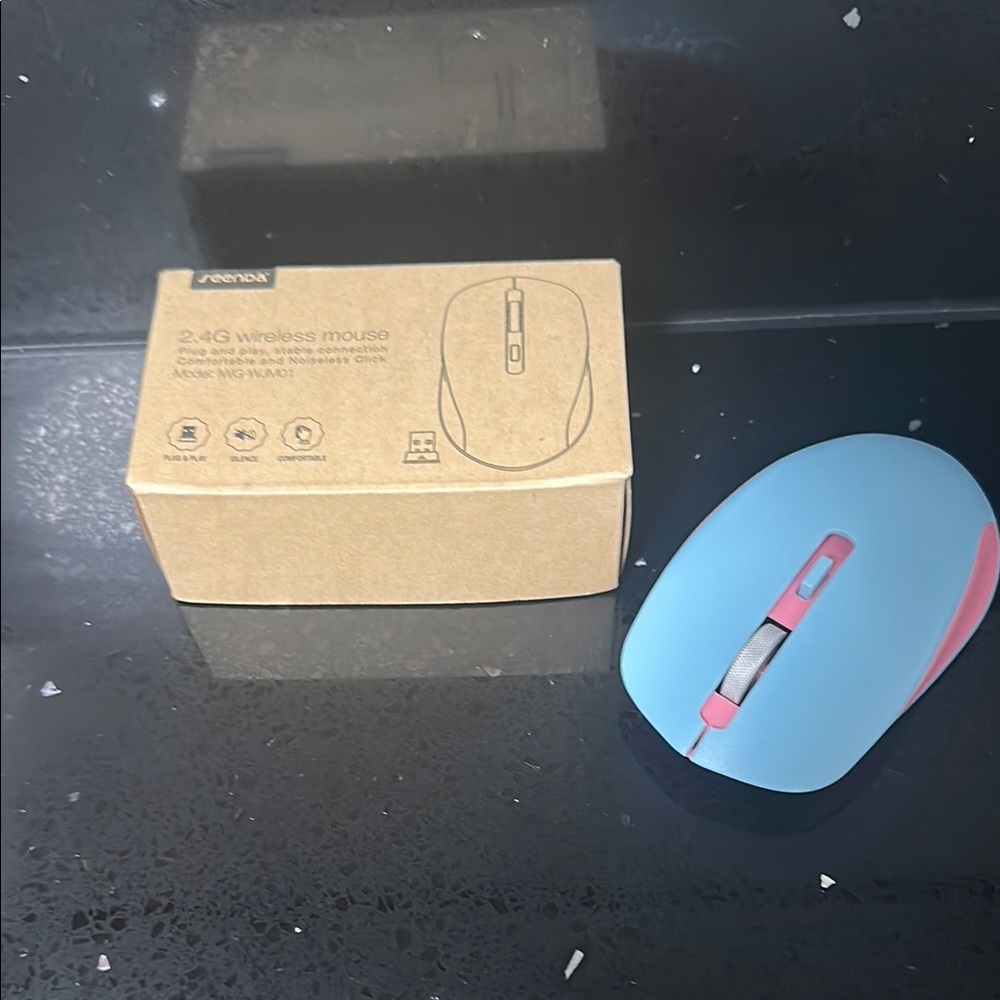 New in Box Seenda Blue and Pink Wireless Mouse